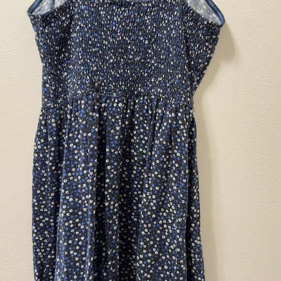Lot 1: 4 SummerDresses - Picture 10 of 16